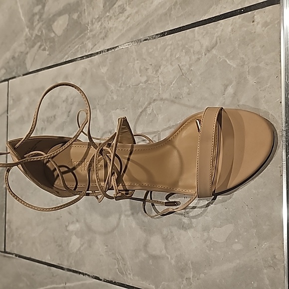 Charlottw russe heels - Picture 2 of 9